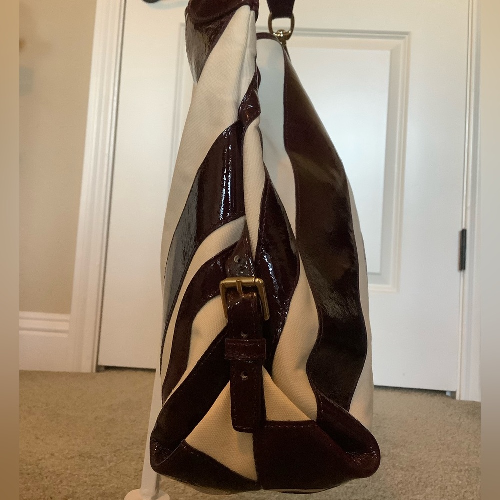 Dooney & Bourke Purple Patent & White Canvas Stripe Shoulder Bag - Picture 3 of 7